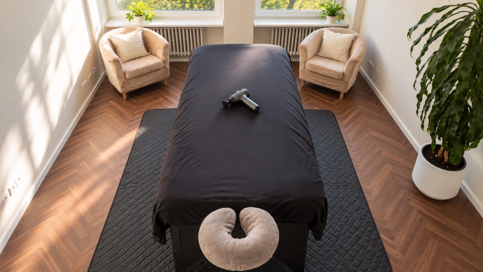 Köln · Die Massageliege